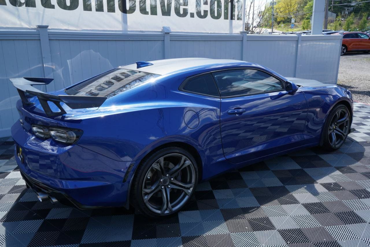 Used 2020 Chevrolet Camaro SS RWD image 5