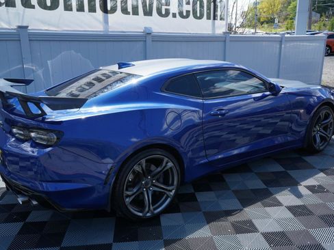 Used 2020 Chevrolet Camaro SS RWD image 5