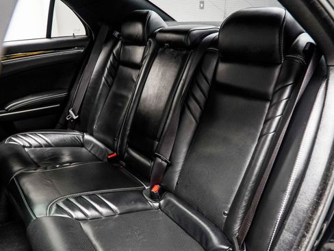 Used 2023 Chrysler 300 C image 37