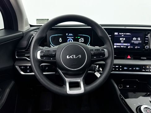 Certified 2023 Kia Sportage LX image 3