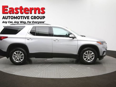 Used 2021 Chevrolet Traverse LT AWD/4WD image 44