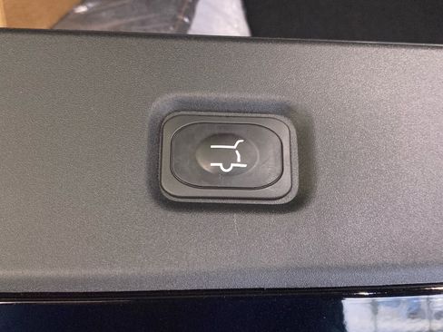 Used 2026 Lincoln Navigator L Black Label image 8