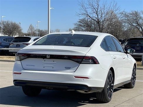 New 2026 Honda Accord Touring image 4