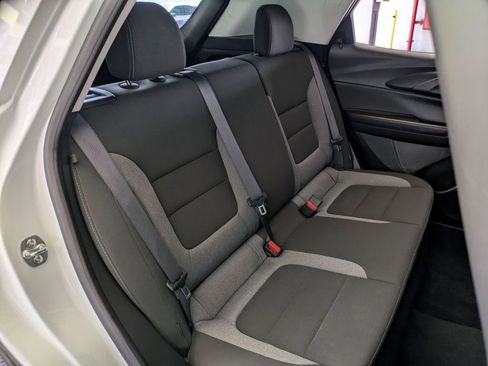 Used 2025 Chevrolet TrailBlazer LT AWD/4WD image 27