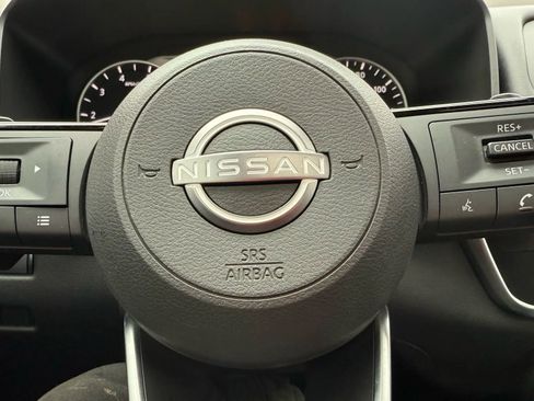 Used 2023 Nissan Rogue SV w/ SV Premium B Package image 19