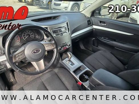 Used 2011 Subaru Outback 2.5i Premium AWD/4WD image 31