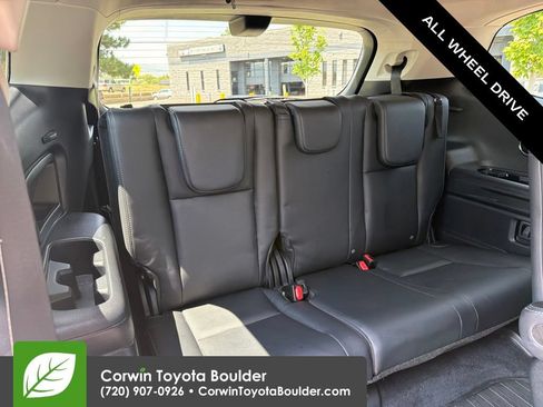 Used 2024 Subaru Ascent Touring AWD/4WD image 17