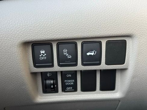 Used 2012 Nissan Quest LE image 14