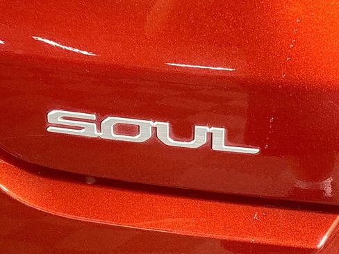 Certified 2025 Kia Soul LX w/ LX Technology Package FWD image 23