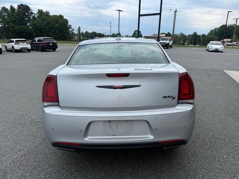 Used 2023 Chrysler 300 S RWD image 6