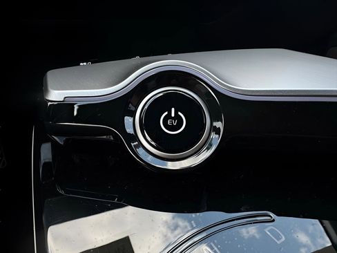 Used 2024 Kia EV6 GT-Line AWD/4WD image 35