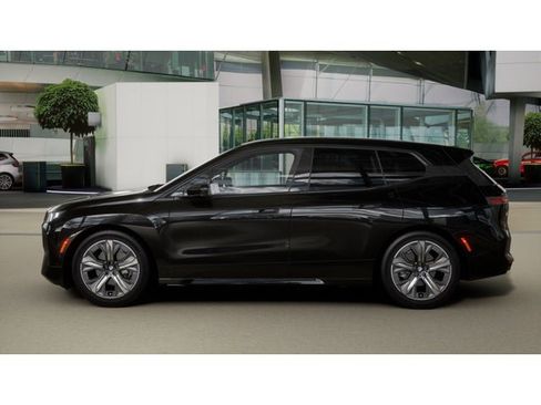 New 2026 BMW iX xDrive60 image 4