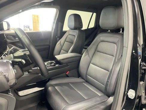 Used 2025 Chevrolet Equinox LT w/ Convenience Package II AWD/4WD image 11
