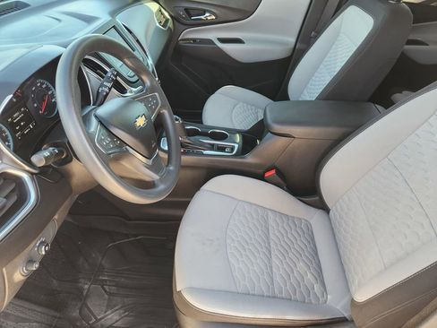 Used 2020 Chevrolet Equinox LS w/ LS Convenience Package image 16
