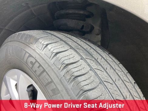 Used 2018 Chevrolet Equinox LT image 13