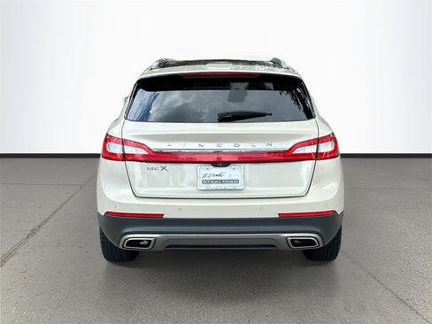 Used 2016 Lincoln MKX Reserve w/ Technology Package image 6