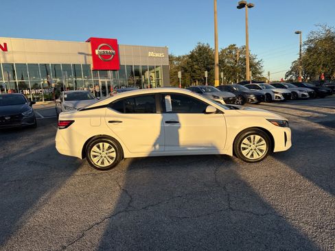 Certified 2025 Nissan Sentra S image 4