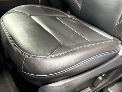 Used 2024 Ford Explorer XLT w/ Equipment Group 202A image 18