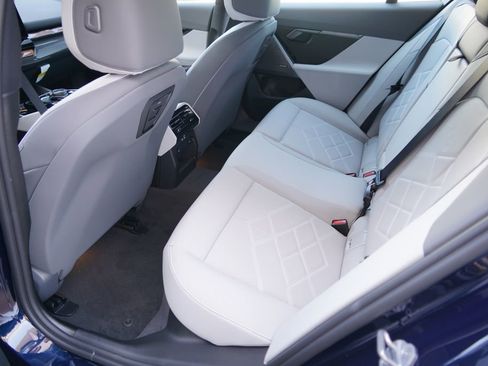 New 2026 BMW i5 eDrive40 w/ M Sport Package image 19