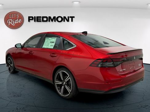 Used 2025 Honda Accord Sport image 8