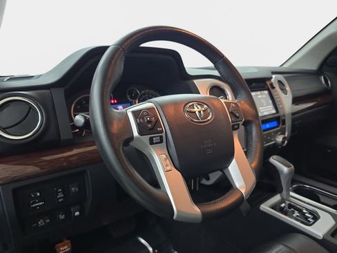 Used 2017 Toyota Tundra Limited AWD/4WD image 18