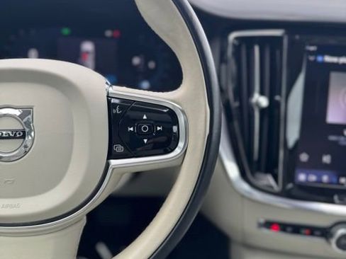 Used 2024 Volvo S60 B5 Core image 14