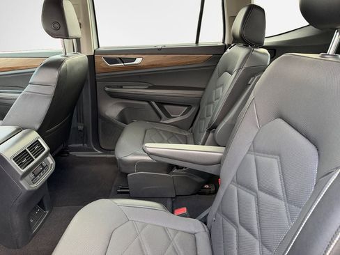 Used 2024 Volkswagen Atlas SE image 14