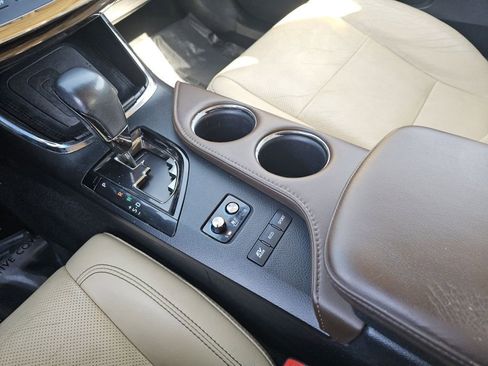 Used 2014 Toyota Avalon Limited w/ Technology Package FWD image 34