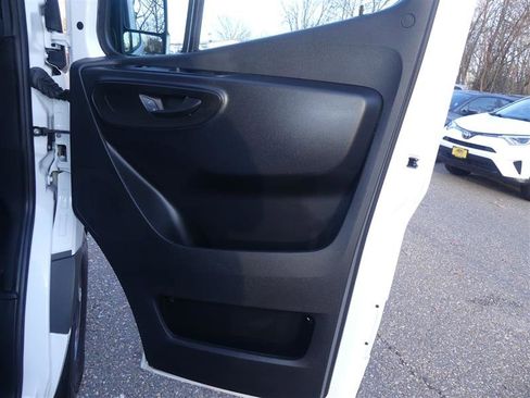 Used 2023 Mercedes-Benz Sprinter 1500 image 19