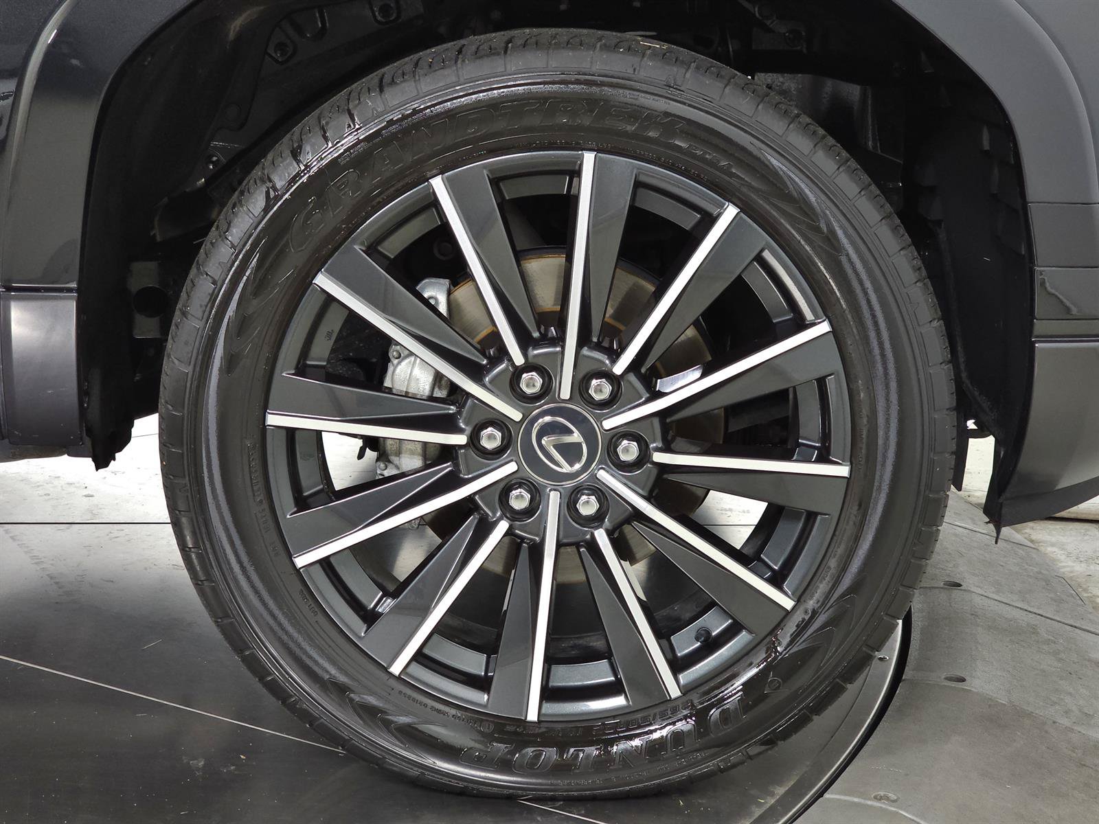 Used 2024 Lexus GX 550 w/ Cold Area Package AWD/4WD image 11
