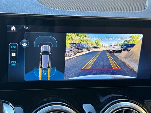 New 2025 Mercedes-Benz GLB 250 4MATIC image 23