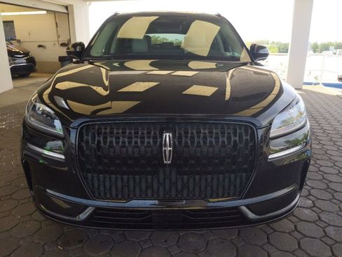 Used 2025 Lincoln Corsair AWD w/ Equipment Group 101A image 2