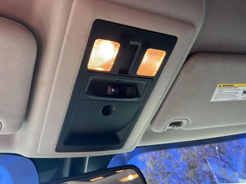 Used 2014 RAM 1500 Classic SLT RWD image 17