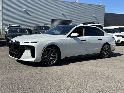 New 2026 BMW i7 eDrive50 w/ M Sport Package RWD image 2