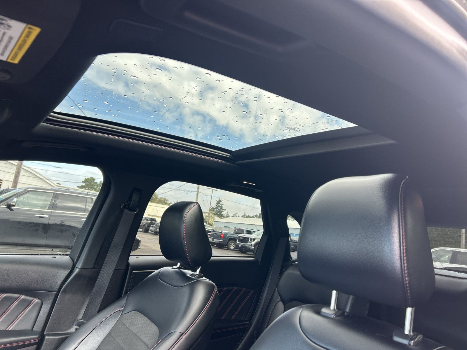 Used 2020 Ford Edge ST-Line w/ Cold Weather Package AWD/4WD image 19