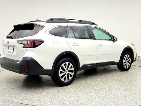 Used 2022 Subaru Outback Premium AWD/4WD image 5