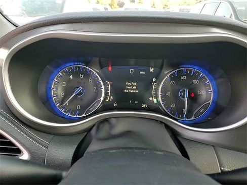 New 2026 Chrysler Pacifica Select image 29