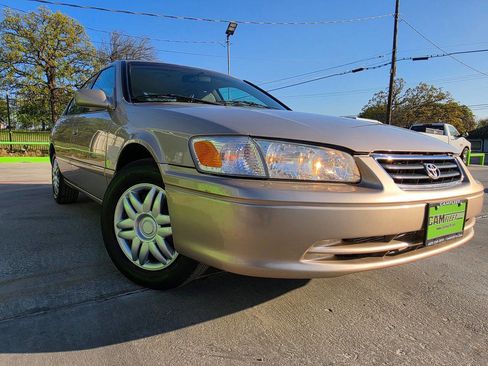 Used 2001 Toyota Camry CE image 60