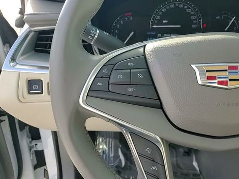 Used 2017 Cadillac XT5 Premium Luxury w/ LPO, Wheel Lock Package image 17