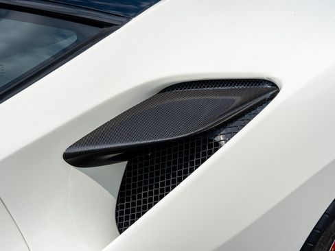 Used 2022 Ferrari F8 Tributo RWD image 12
