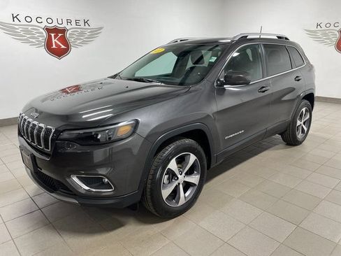 Used 2021 Jeep Cherokee Limited w/ Sun & Sound Group AWD/4WD image 3