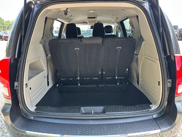 Used 2018 Dodge Grand Caravan SE w/ UConnect Hands-Free Group FWD image 15