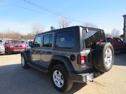 Used 2021 Jeep Wrangler Unlimited Sport w/ Cold Weather Group image 19