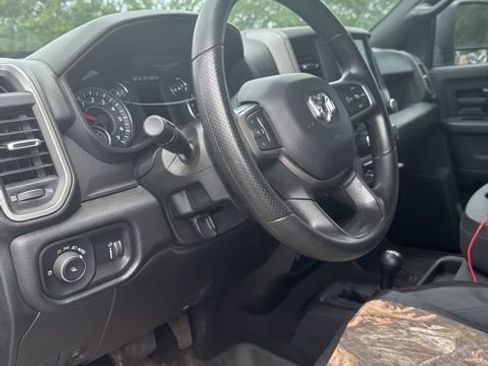 Used 2024 RAM 2500 Tradesman w/ Chrome Appearance Group AWD/4WD image 3