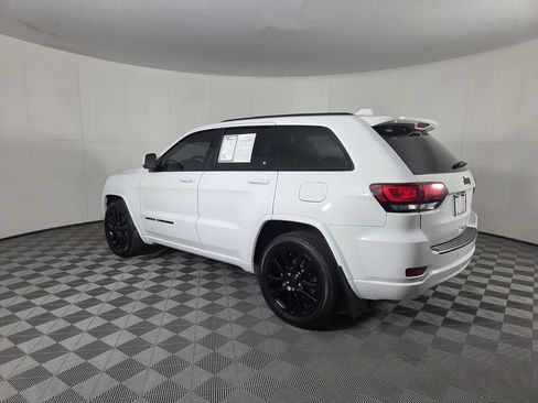 Used 2019 Jeep Grand Cherokee Altitude RWD image 8