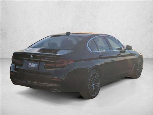 Certified 2023 BMW 530e w/ Premium Package image 5
