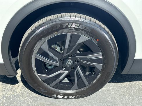 New 2026 Toyota C-HR AWD/4WD image 5