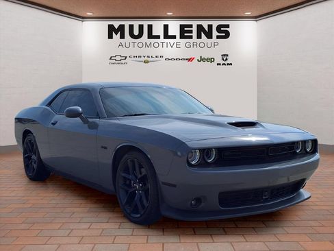 Used 2023 Dodge Challenger R/T w/ Plus Package RWD image 3