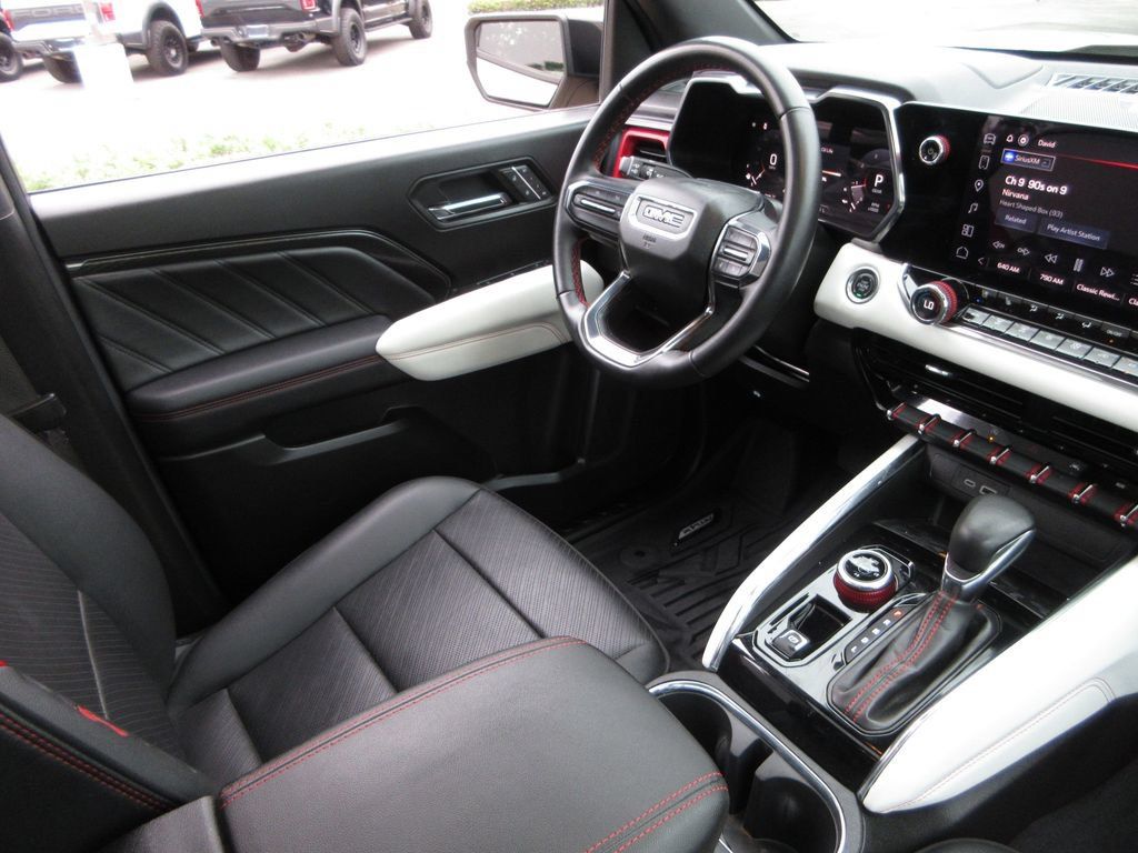 Used 2024 GMC Canyon AT4X AWD/4WD image 24