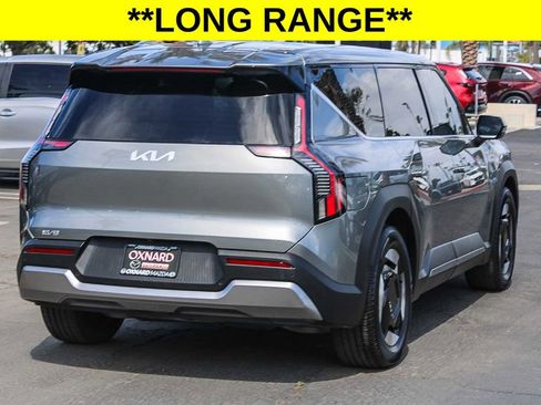 Used 2024 Kia EV9 Light Long Range RWD image 4